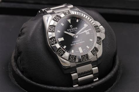 tudor hydronaut va indietro|2000 tudor hydronaut.